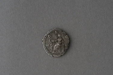 Denarius av Faustina (silver)