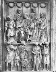 Kejsar Marcus Aurelius i handlingen «liberalitas», aurelianskt relief vid Konstantinbågen, antoninsk tid, ca 176-180