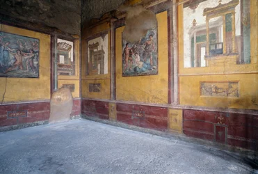 Fresker av Villa dei Vettii, romersk arkeologisk plats i Pompeji (UNESCOs världsarvslista