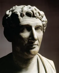 Ovidius huvud, marmorskulptur