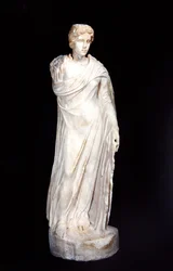 Kanephoros (marmor)