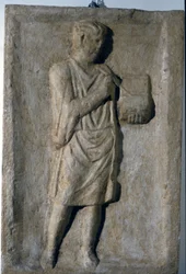 Låg romersk relief från 300-talet e.Kr. En författare.