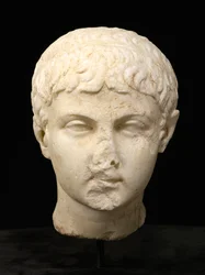 Lucius Caesar, sent 1:a århundradet (marmor)