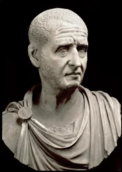Marmorbyst av Trajanus Dece (Trajanus Decius) (200-251 e.Kr.) - Rom, Musei Capitolini - Byst av kejsar Trajanus Decius (201-251 e.Kr.) - Marmorskulptur - Rom, Musei Capitolini