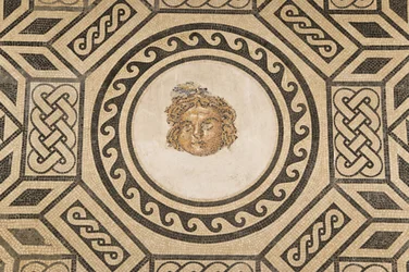 Mosaik av Medusa, i Mosaikhallen i de kristna kungarnas Alcazar (mosaik)