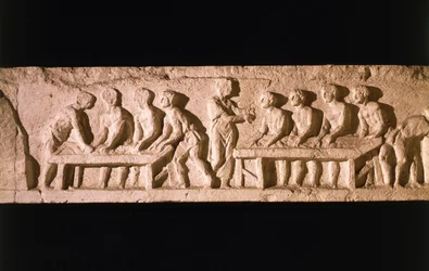 Relief föreställande bageri, från bagaren Eurysaces grav, vid Porta Maggiore, Rom, 50-20 f.Kr.