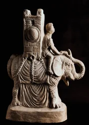 Romersk konst: terrakottavas formad som en elefant. Perioden för de puniska krigen. Krigselefant. Romersk terrakottavas från perioden för de puniska krigen. Neapel, Nationella arkeologiska museet, Italien