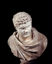 Romersk konst: marmorbyst av Caracalla (188-217), kejsare från 211 till 217 e.Kr. Sön 0,52 m Paris, Louvren
