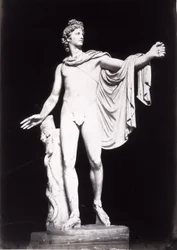 Apollo Belvedere, kopia av ett grekiskt original från 300-talet f.Kr., före avlägsnandet av tidigare restaurationer (marmor)