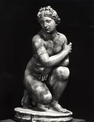Hukande Venus, kopia av ett grekiskt original från 300-talet f.Kr. (marmor) (s/v foto)