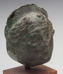 Afrodites huvud, 500-talet e.Kr.(?) (repoussé brons)