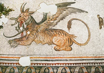 Mosaik som visar en Tigress-Griffon som äter en ödla, Arasta Bazaar, Sultan Ahmet-moskén, Istanbul.