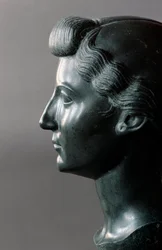 Romersk konst: byst av Livia (55 f.Kr.-29 e.Kr.) (Livia Drusilla Augusta), hustru till den romerske kejsaren Augustus (Octavianus, Octavianus eller på latin Gaius Julius Caesar Octavianus) (61 f.Kr.-14 e.Kr.). 31 f.Kr. Basaltskulptur. Mått 0,32 m.