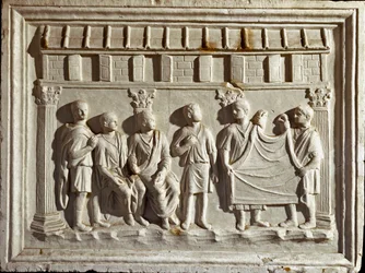 Romersk konst: lågreliefform som representerar ett tyg och gobelänger. Från ett original från 200-talet e.Kr. Rom Museo della Civilta Romana