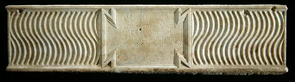 Sarkofag, sent 2:a-3:e århundradet e.Kr. (marmor) (se även 241411)