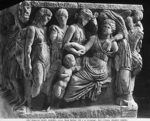Sarkofagrelief med Alcestis död (marmor)