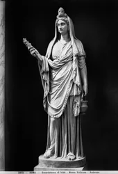 Staty av Isis (marmor)