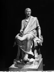 Staty av Marcus Claudius Marcellus (c.268-208BC) (marmor)