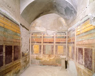 Valv dekorerad med fresker i andra pompeiansk stil, Silverbröllopets hus, Pompeji, Kampanien, romersk civilisation