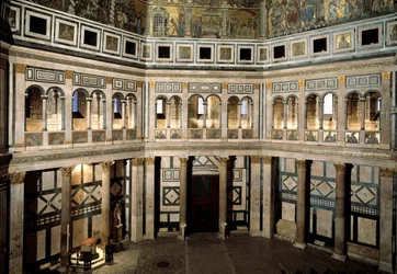 Interiörvy av Johannes Döparens baptisterium (Florence Baptistery)