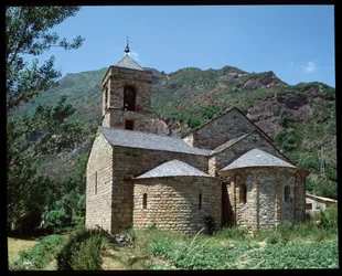Utsikt över kyrkan Saint Feliu (fotografi)