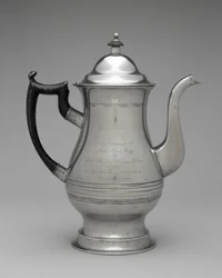 Kaffekanna eller tekanna, ca. 1830-1870 (tenn, oidentifierat trä)