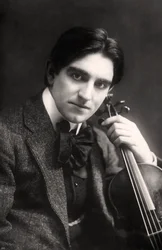 Rohan Clensy, irländsk violinist, 1907.