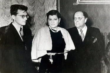 Kompositören Dmitry Dmitrievich Shostakovich, sångerskan Maria Maksakova och författaren Alexei Nikolayevich Tolstoy