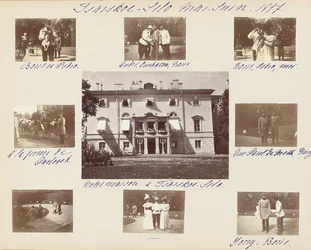 Den ryska kejserliga familjen, sida från ett fotoalbum, ca 1897-99 (s/v foto) (se även 487673-80)