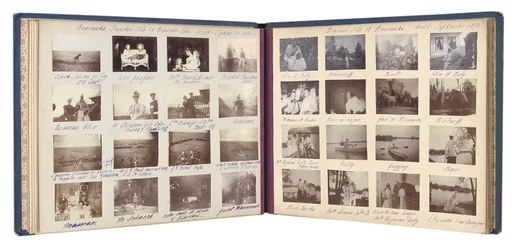 Den ryska kejserliga familjen, sida från ett fotoalbum, ca 1897-99 (s/v foto) (se även 487673-80)