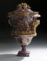 Ett par vaser, ca 1790