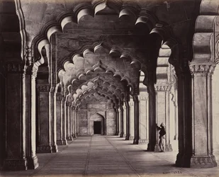 Agra. Moti Masjid, Pärlmoskén. Vy över hela sidoskeppet