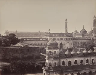 Lucknow. Den stora imambaran och moskén