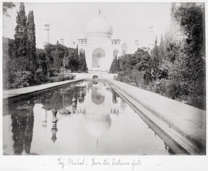 Taj Mahal, från ingångsporten