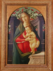 Madonnan och barnet i en nisch dekorerad med rosor