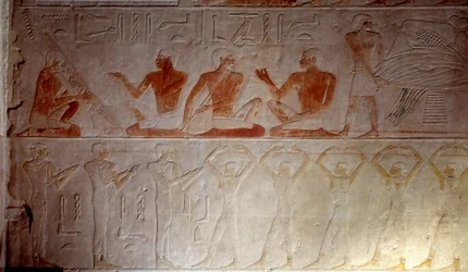 Forntida Egypten: kalkstensrelief som representerar musiker från kapellet i Mastaba i Akhethetep, omkring 2300 f.Kr. 5:e dynasti. Gamla imperiet. Från Saqqara (Sakkara). Paris, Louvren