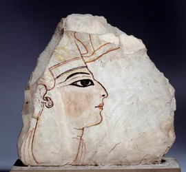 Egyptisk antikvitet: ostrakon (eller ostracon) (plural: ostraca eller ostraka), keramikskärvor av kalksten med kunglig profil. 19:e dynastin (1295-1186 f.Kr.). Paris, Louvren