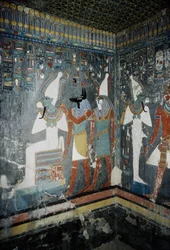 Luxor, Thebe: Konungarnas dal, Horemhebs (-1343 - -1314), egyptisk farao, grav på vilken gudinnan Isis avbildas.