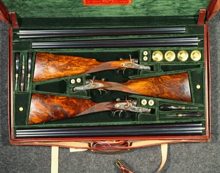 Ett set med tre hammarpistoler