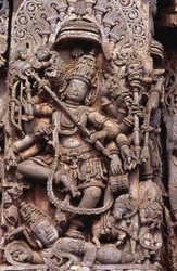 Skulptur av guden Shiva som dödar Andhakasura (sten)