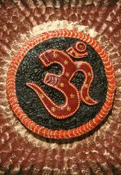 Om Gips för målning, Gujarat, Indien