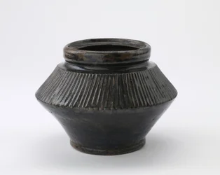 Jar, Tachikui, Hyogo-prefekturen, Edo-perioden, sent 1700-mitten av 1800-talet (keramik)