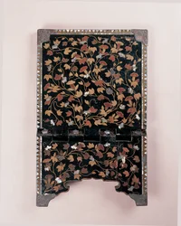 Momoyama Period Kristna fällbara missalställ, sent 1500-tal - tidigt 1600-tal (lack) (se även 622457)