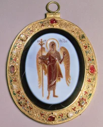 Panagia, snidad sardonyx monterad i guld satt med pärlor och juveler med filigran- och emaljdekor, Moskva, mitten av 1500-talet (sardonyx, guld, ädelstenar och emalj)