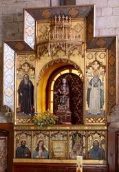 Hermitage (Hermitage av Nuestra Señora de La Plaza). Insidan. Altare (foto)