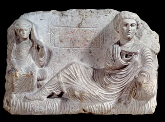 Begravningsrelief i kalksten av Taime och hans fru. från Palmyra. 200 e.Kr. Paris, Louvren