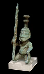 Dong Son-civilisationen: lamphållare i brons. 300 f.Kr.-200 e.Kr. Från Vietnam. Paris, Musée Guimet, Nationalmuseet för asiatisk konst