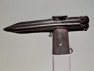Art Scythian (Scythian civilisation eller Scythia): bronsyxa från Krasnoyark-regionen (Sibirien och Altai). 7:e - 2:a århundradet f.Kr. Sankt Petersburg, Hermitagemuseet