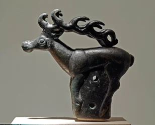 Art Scythe (Scythic Civilization eller Scythia): zoomorphic omslag som representerar ett rådjur. Bronsföremål från 500-talet f.Kr. Sankt Petersburg, Hermitagemuseet