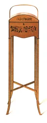 Arbetsbord i målat satin-trä, 1908.